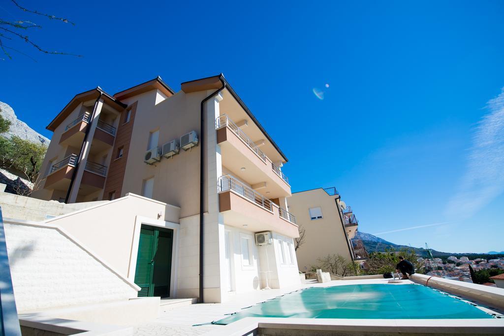 Apartments Karlo Baška Voda Eksteriør billede
