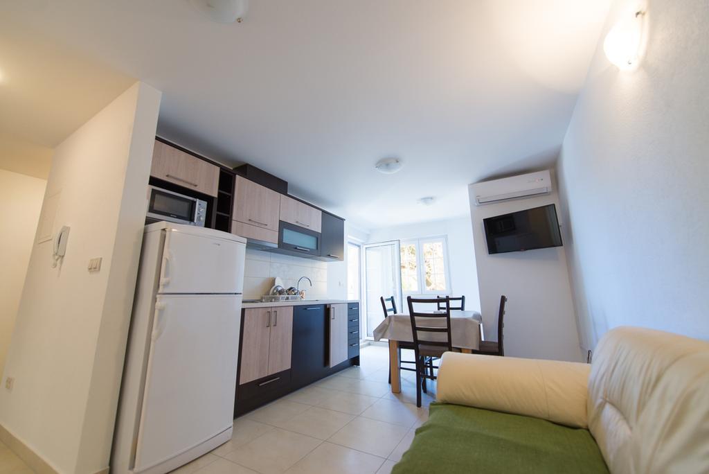 Apartments Karlo Baška Voda Værelse billede