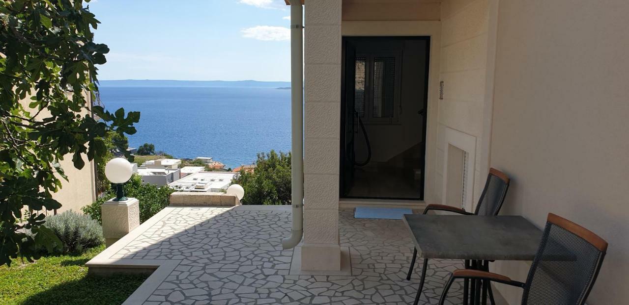 Apartments Karlo Baška Voda Eksteriør billede